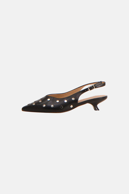 Escarpins noirs Astrid Black Label avec clous argentés et bout pointu, en vue latérale.