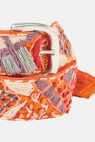 Ceinture multicolore Astrid Black Label, avec détails brodés de diverses couleurs et une boucle argentée.