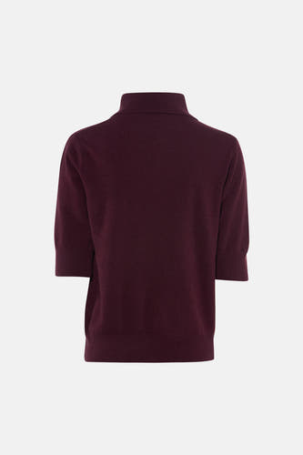 Paarse korte mouwen polo van Astrid Black Label, achterzijde, fijn gebreid, ribboorden aan kraag en zoom