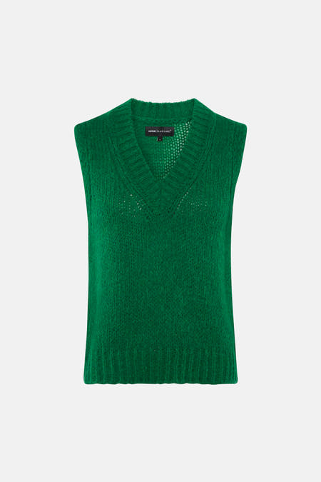 Groene mouwloze gebreide debardeur van Astrid Black Label met V-hals en ribstructuur, front view