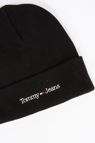 Mauvais esprit de TOMMY JEANS, avec le nom de marque brodé sur l'ourlet.