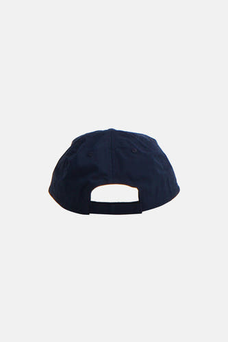 Blauwe pet van TOMMY JEANS, gezien van achteren, met een verstelbare band.