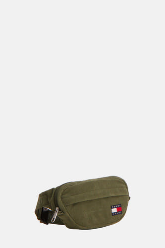 Sac à dos vert de TOMMY JEANS avec fermeture éclair et logo.