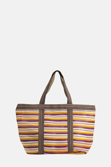 Sac à dos multicolore d'ALEX MAX, avec des rayures horizontales en violet, jaune et blanc.