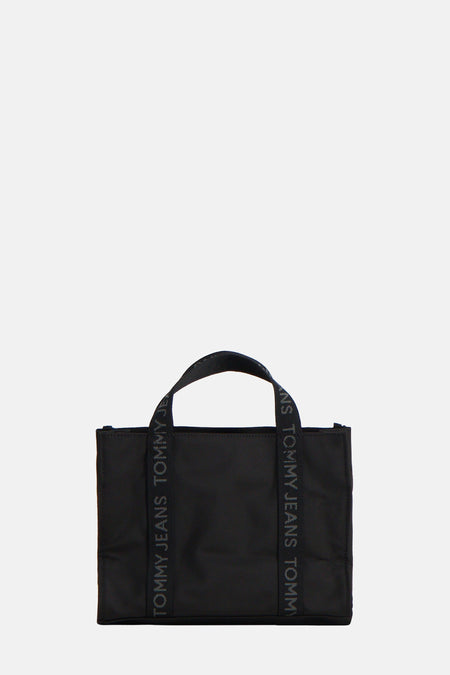 Sac à dos noir de Tommy Jeans avec logo de la marque sur les bretelles.