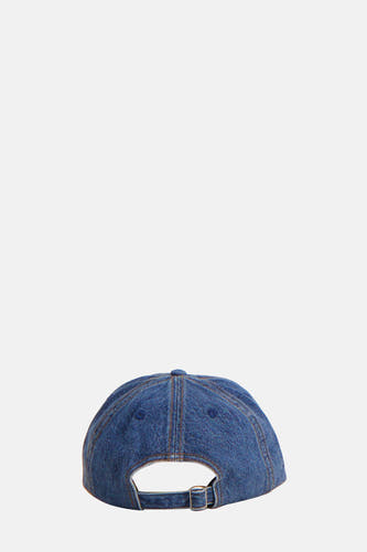 Pet van denim, mid blue van TOMMY JEANS, met verstelbare gespsluiting aan de achterkant.
