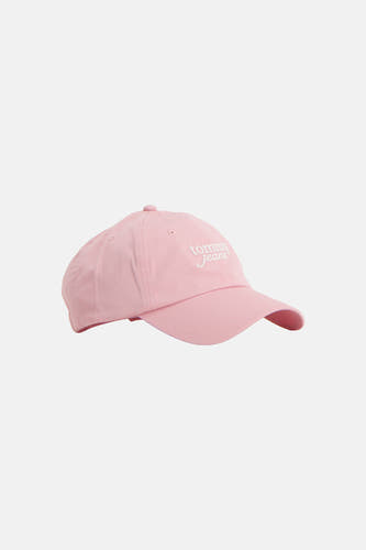 Casquette rose Tommy Jeans, avec un logo brodé sur le devant, sur un fond uni.