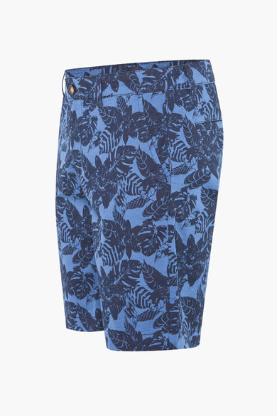 Short bleu de Bruce & Butler avec un motif de feuille bleu marine et une boucle marron.