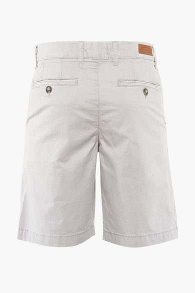 Short gris de Bruce & Butler, avec des poches à l'arrière.
