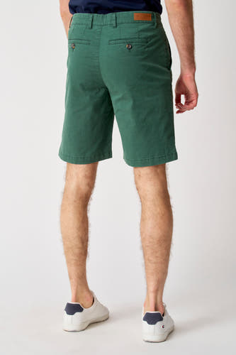 Short vert de Bruce & Butler, vu vu van der' avec des po po po et et et un ble ble bleu-dessus.