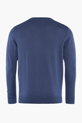 Pull bleu à col en V de Bruce & Butler, dos, tricot fin.