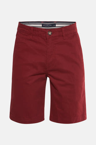 Bermuda de Bordeaux de Bruce & Butler, avec un design uni et une fermeture à boutons.
