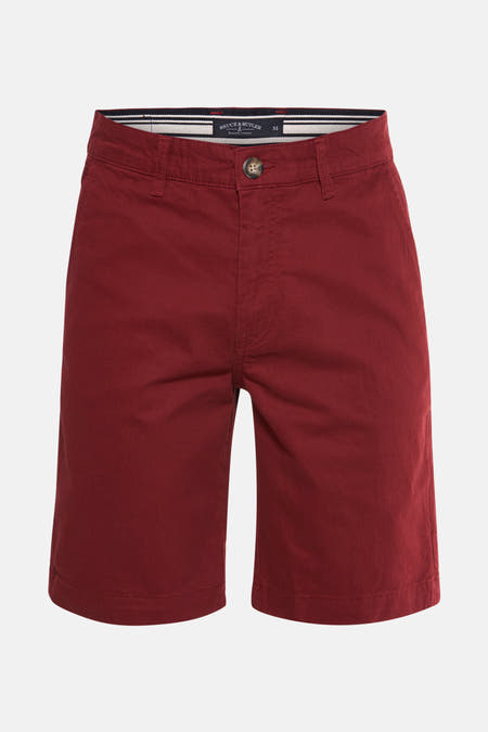 Bermuda de Bordeaux de Bruce & Butler, avec un design uni et une fermeture à boutons.
