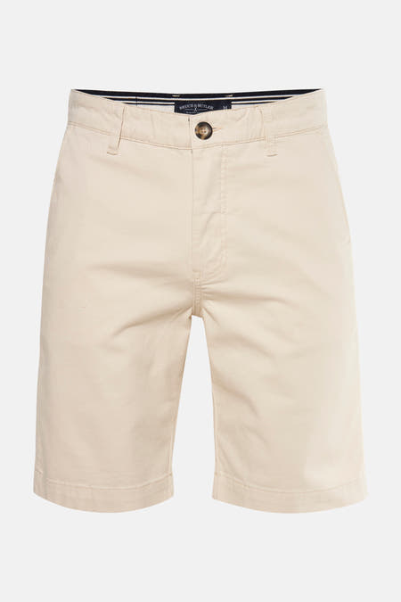 Bermuda beige de Bruce & Butler, avec fermeture à boutons et passants.