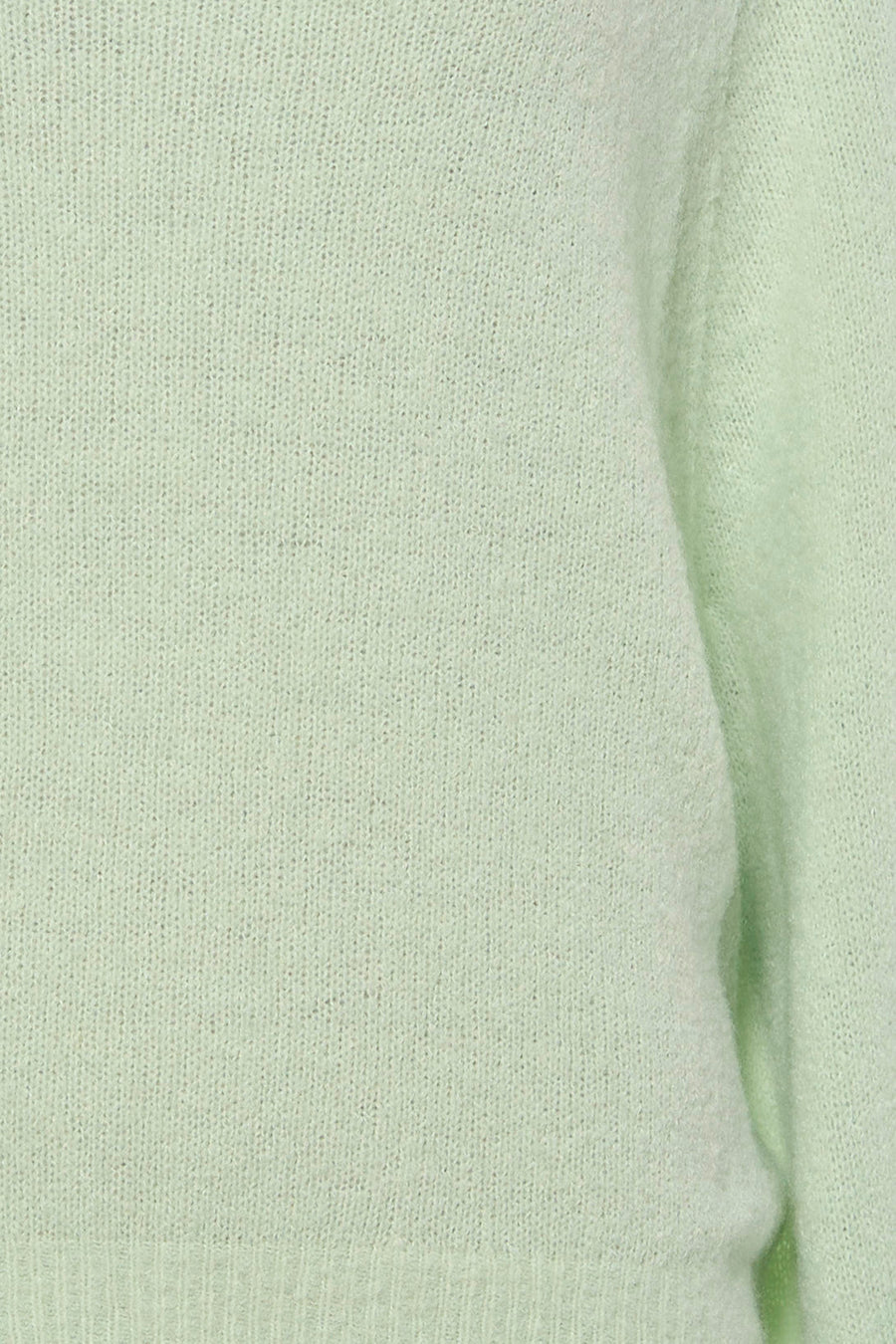 Pull vert clair à col rond de Clouds of Fashion avec une structure en maille fine et duveteuse et un ourlet côtelé.