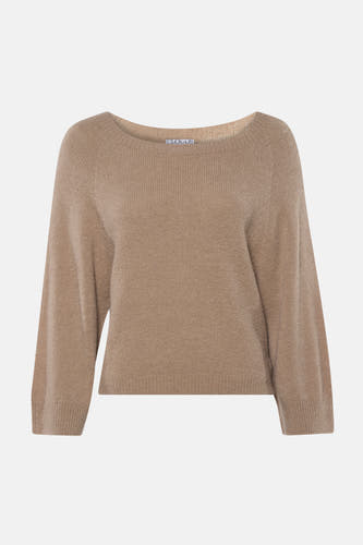 Pull marron à col rond de Clouds of Fashion, avec une structure de tricot subtile et des manches raglan.