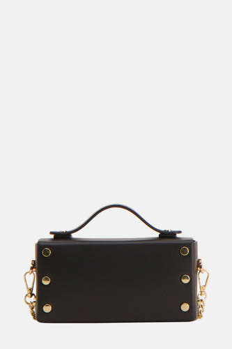 Zwarte handtas van Clouds of Fashion met gouden studs en een handvat aan de bovenkant.
