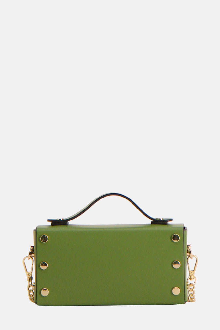 Groene handtas met gouden studs en ketting.
