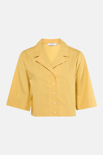Chemisier jaune à manches trois-quarts de Clouds of Fashion, avec un col classique et une fermeture boutonnée sur le devant.