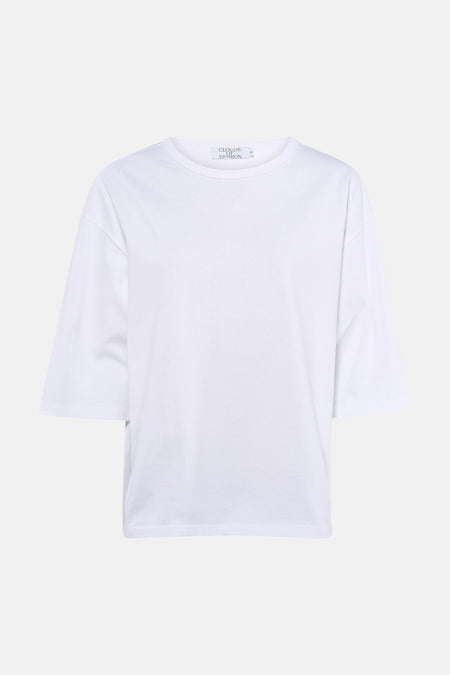 Wit T-shirt met korte mouwen van Clouds of Fashion, effen kleur en een losse pasvorm.