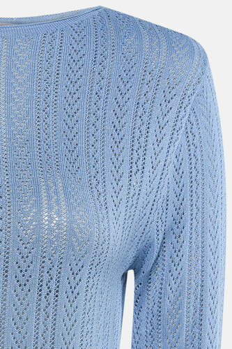 T-shirt bleu à manches longues de HAILYS, avec une texture en maille ouverte dans une teinte bleu clair.
