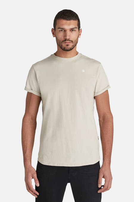 T-shirt écru à manches courtes de G-Star RAW, avec des manches retroussées et un petit logo sur la poitrine.