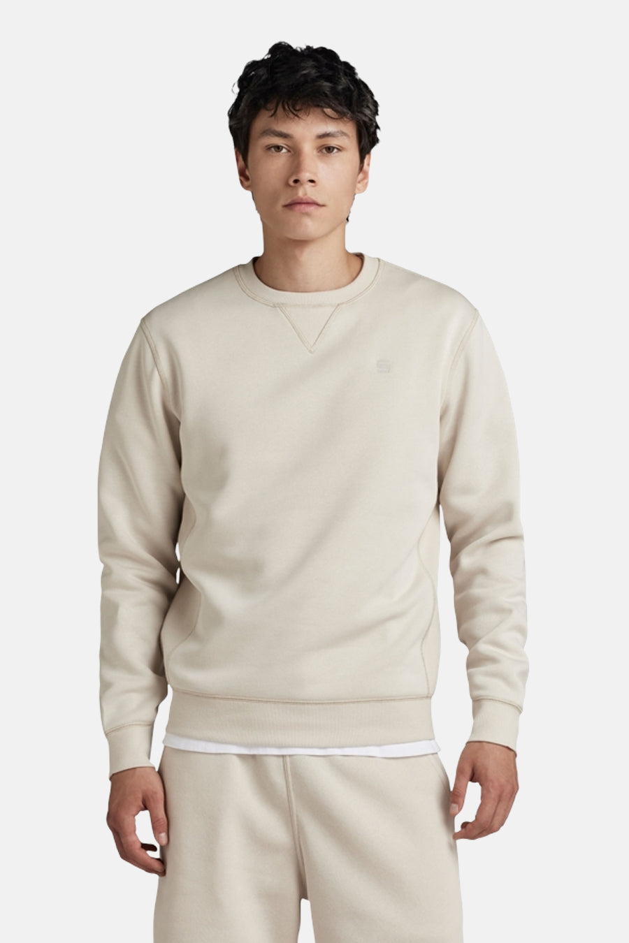 Pull écru à col rond de G-Star RAW, avec de fines coutures sur l'encolure.