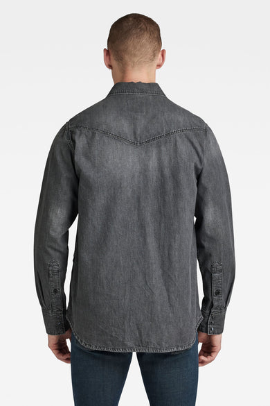 Zwart denim jeanshemd van G-Star RAW, met lange mouwen en een westernstijl schouderstuk op de achterkant.