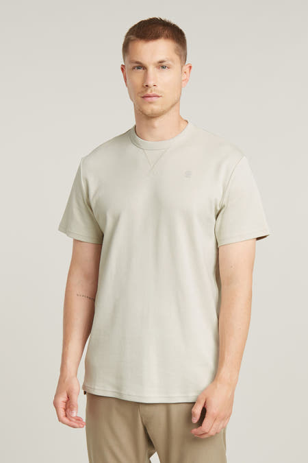 T-shirt écru à manches courtes de G-Star RAW, avec un col rond et un logo subtil sur la poitrine.