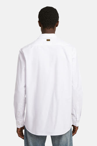 Wit overhemd met lange mouwen van G-Star RAW, met een merklabel op de achterkant van de kraag.
