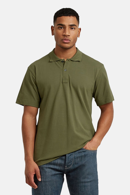 Polo verte G-Star RAW de couleur verte, vue de dos, à manches courtes et avec un col classique.