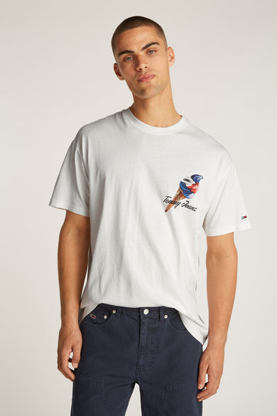 T-shirt blanc à manches courtes de TOMMY JEANS, avec une impression graphique d'un morse sur le dos.