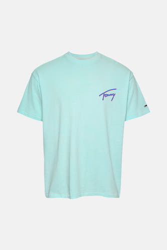 T-shirt turquoise à manches courtes de Tommy Jeans, avec un texte violet sur la poitrine.