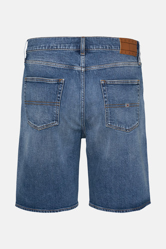 Achterkant van een blauwe denim Tommy Jeans short.