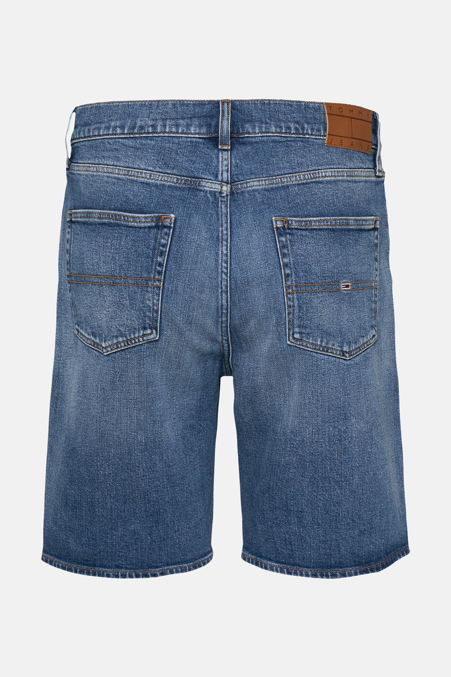 Achterkant van een blauwe denim Tommy Jeans short.