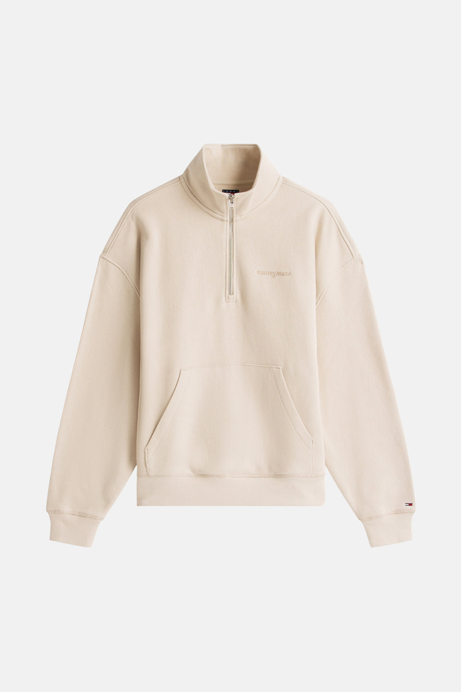 Beige Tommy Jeans sweater met rits en buidelzak.
