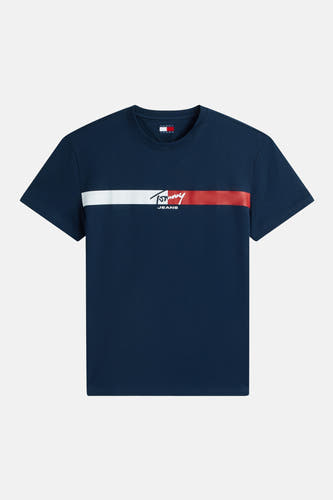 T-shirt bleu à manches courtes de TOMMY JEANS, avec une rayure blanche et rouge et un logo.