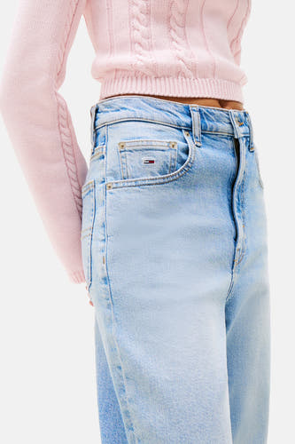 Lichtblauwe mom jeans van denim van TOMMY JEANS, met een onzichtbare ritssluiting.