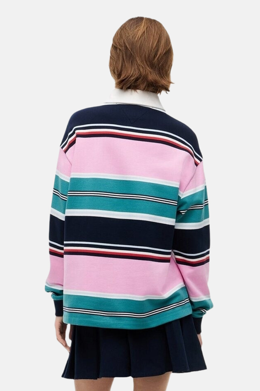 Multicolor gestreepte lange mouwen polo van TOMMY JEANS, achterzijde, met roze, turkoois en marineblauw, ronde hals, oversized fit