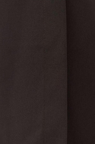 Donkerbruine kledingstof met naad.