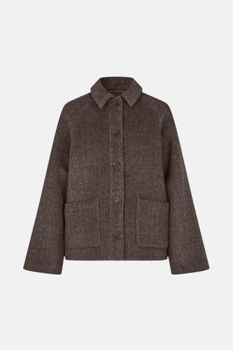 Manteau court brun d'ENVII avec fermeture à boutons, poches brodées et col classique.