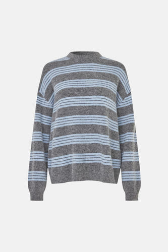 Pull gris à col rond d'ENVII, avec des rayures horizontales bleu clair.
