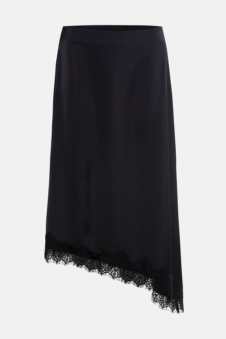 Robe noire d'ENVII avec un zoom asymétrique et des détails sur les bords.