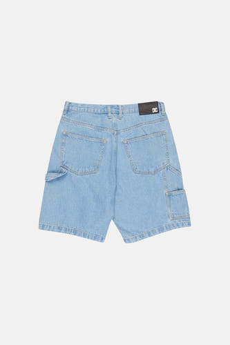 Short en jean en denim bleu clair de DC Shoes, avec poches à outils et poches arrière, vue de dos.