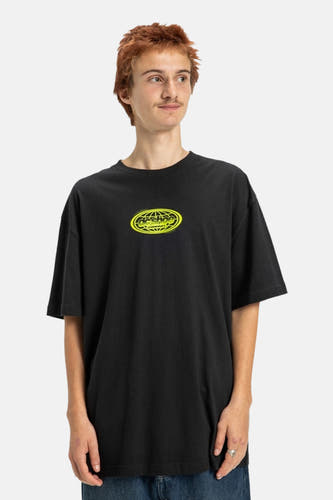 T-shirt noir à manches courtes de DC SHOES, avec une impression de globe néon sur la poitrine.