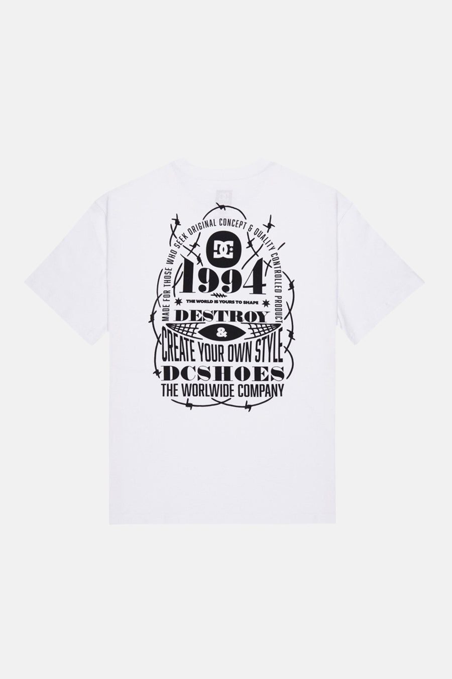 T-shirt blanc à manches courtes de DC SHOES, avec imprimé noir au dos de '1994', logo et 'Destroy & Create Your Own Style' entouré de fil barbelé.
