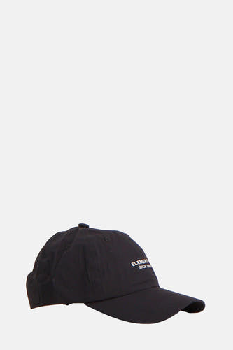 Chapeau noir d'ELEMENT, avec un petit logo de marque sur l'avant.
