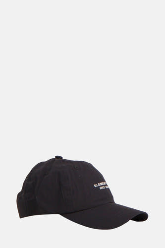 Chapeau noir d'ELEMENT avec du texte brodé.
