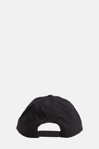 Chapeau noir d'ELEMENT, avec fermeture ajustable à l'arrière.