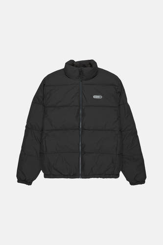 Manteau court noir d'ELEMENT, avec rembourrage cousu et fermeture à glissière devant.
